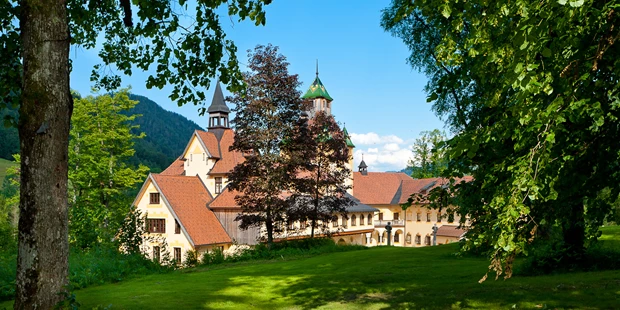 Destination-Wedding - Art der Location: Hotel / Chalet - Wunderschöner Schlosspark - Naturhotel Schloss Kassegg