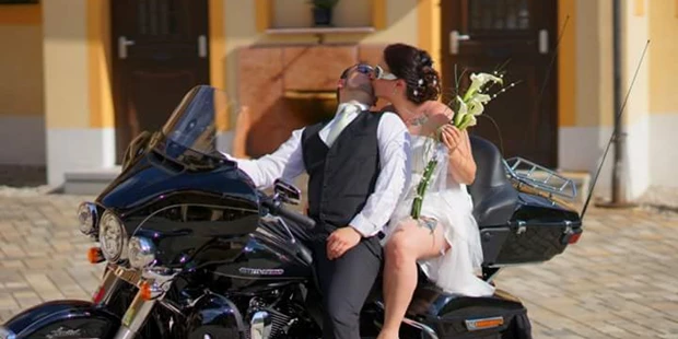 Destination-Wedding - Art der Location: Hotel / Chalet - Im Schlosshof - Naturhotel Schloss Kassegg