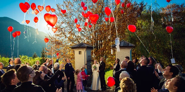 Destination-Wedding - Art der Location: Hotel / Chalet - Feiern im romantischen Schlosspark - Naturhotel Schloss Kassegg