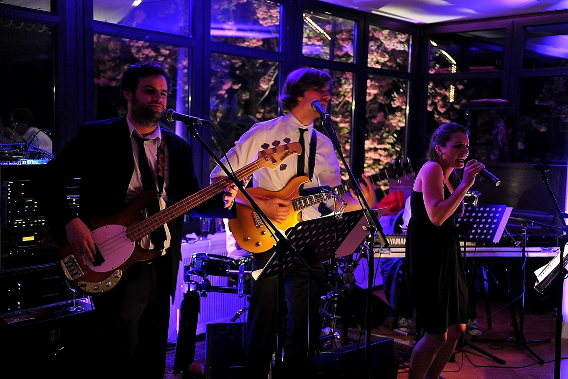 Hochzeitslocation: Live Band am Abend - ViCulinaris im Kolbergarten