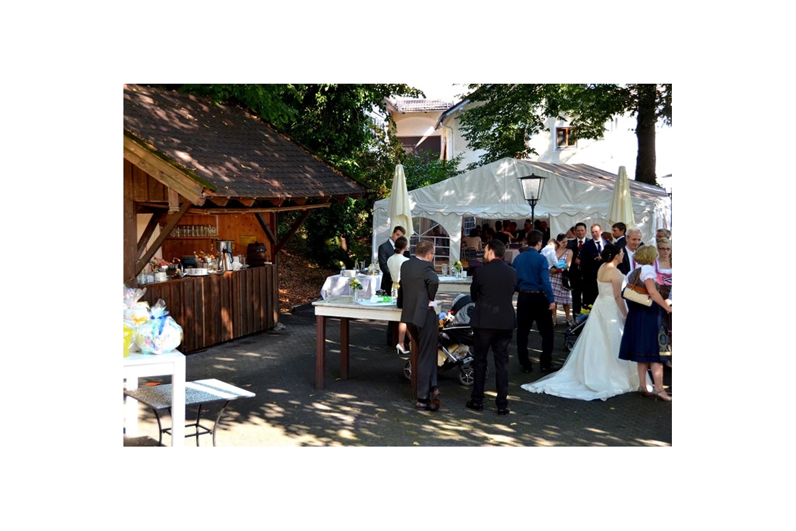 Hochzeitslocation: Empfang im Garten - ViCulinaris im Kolbergarten