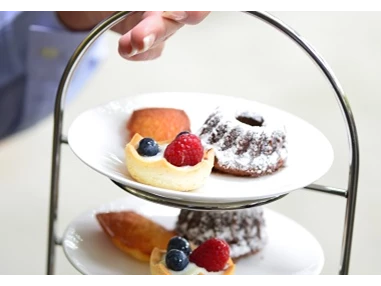 Hochzeitslocation: Petit Fours hausgemacht - ViCulinaris im Kolbergarten