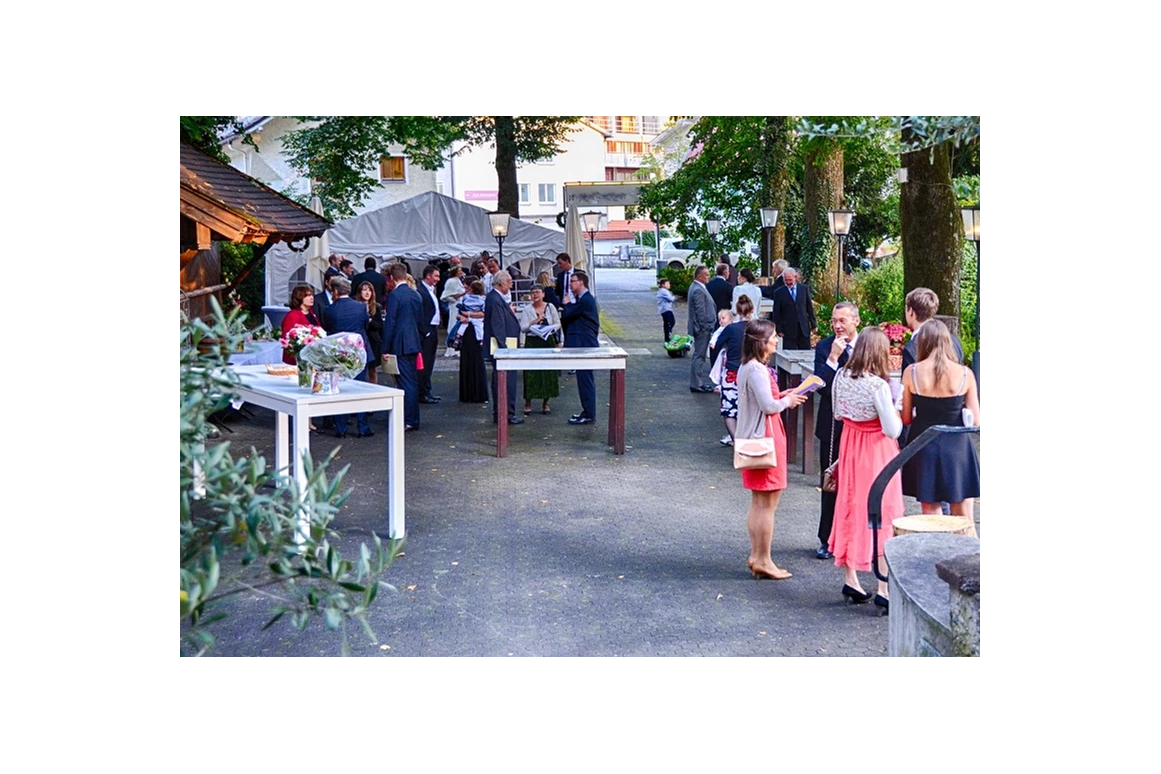 Hochzeitslocation: Aperitf im Garten  - ViCulinaris im Kolbergarten