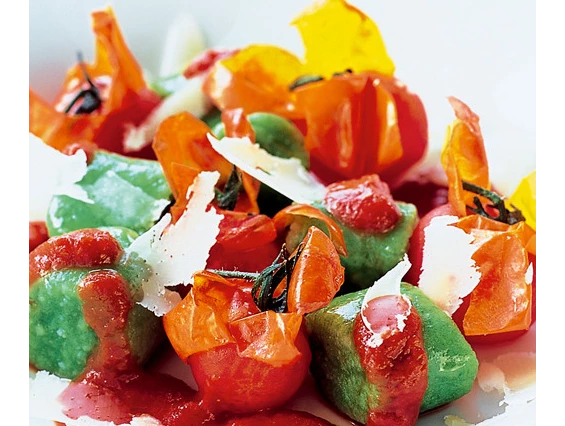Hochzeitslocation: Bärlauch Gnocchi mit Kirschtomaten - ViCulinaris im Kolbergarten