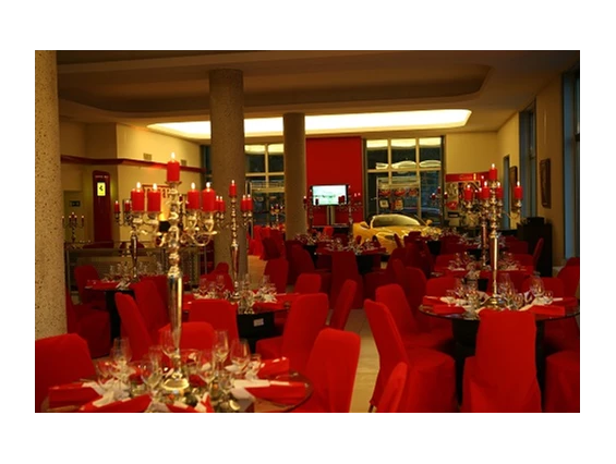 Hochzeitslocation: Catering bei Ferrari - ViCulinaris im Kolbergarten