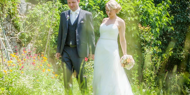 Destination-Wedding - Art der Location: Wiese / Feld / Wald / Strand - Trauung im Garten - Gut Schloss Lichtengraben  - romantisches Schloss exklusive mieten