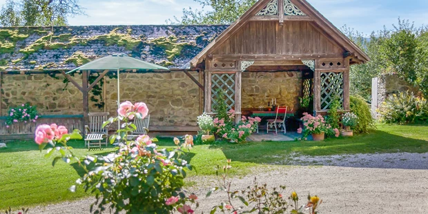Destination-Wedding - Art der Location: Wiese / Feld / Wald / Strand - Salettl - Gut Schloss Lichtengraben  - romantisches Schloss exklusive mieten