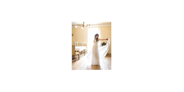 Destination-Wedding - Art der Location: Wiese / Feld / Wald / Strand - Braut - Gut Schloss Lichtengraben  - romantisches Schloss exklusive mieten