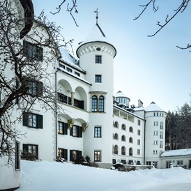 Hochzeitslocation: Schloss Pichlarn, Außenansicht im Winter.
Foto © Richard Schabetsberger - Schloss Pichlarn