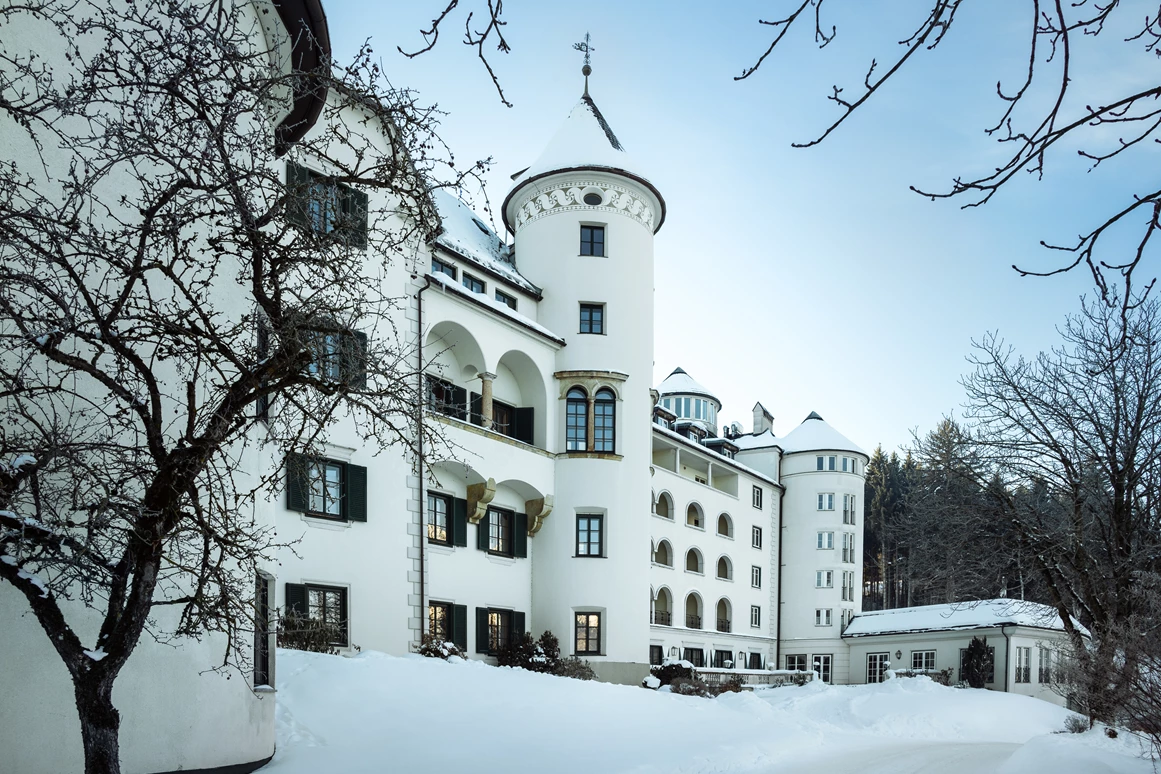 Hochzeitslocation: Schloss Pichlarn, Außenansicht im Winter.
Foto © Richard Schabetsberger - Schloss Pichlarn