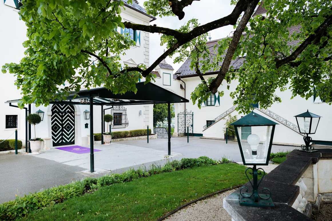 Hochzeitslocation: Heiraten im Schloss Pichlarn in Aigen im Ennstal - Empfangsbereich.
 - Schloss Pichlarn