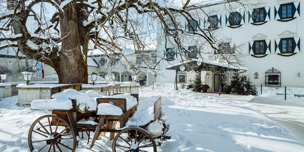 Destination-Wedding - Art der Location: Hotel / Chalet - Heiraten im Schloss Pichlarn in Aigen im Ennstal - Empfangsbereich im Winter.
Foto © Richard Schabetsberger - Schloss Pichlarn