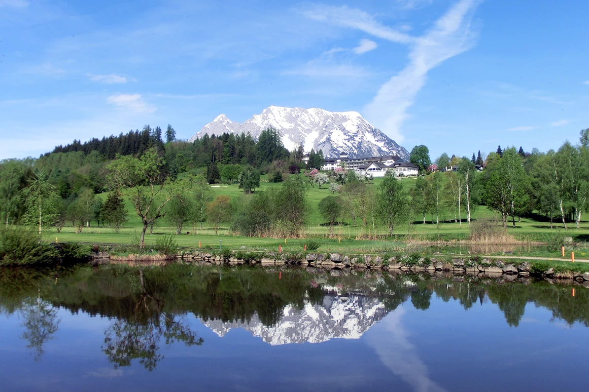 Hochzeitslocation: 18-Loch Golfplatz direkt am Hotel.
Foto © Romantik Hotel Schloss Pichlarn - Schloss Pichlarn