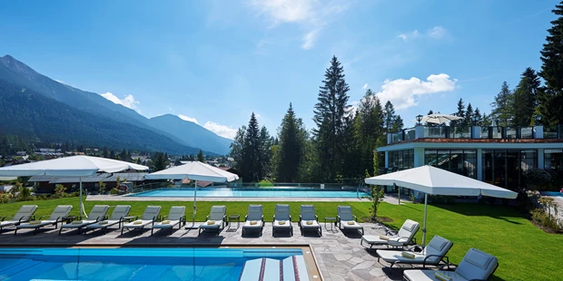 Destination-Wedding - Art der Location: Hotel / Chalet - Astoria Poolanlage mit traumhaft schönem Ausblick - Astoria Resort***** in Seefeld