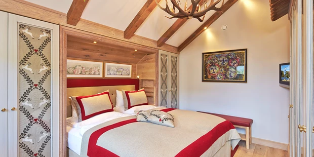 Destination-Wedding - Art der Location: Hotel / Chalet - Astoria Panorama Suite Schlafbereich - Astoria Resort***** in Seefeld