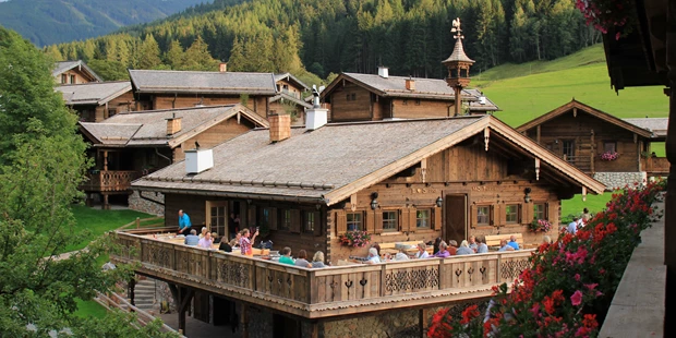 Destination-Wedding - Art der Location: Hotel / Chalet - Die Embachalm unser Eventlokal. - PURADIES Hotel & Chalets