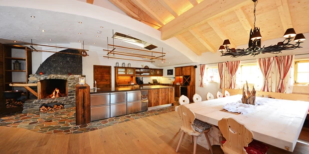 Destination-Wedding - Art der Location: Hotel / Chalet - Die Embachalm von innen. - PURADIES Hotel & Chalets