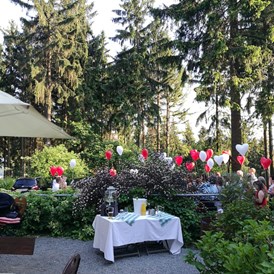 Hochzeitslocation: Feiern im Grünem - Bergwirtschaft Bieleboh Restaurant & Hotel