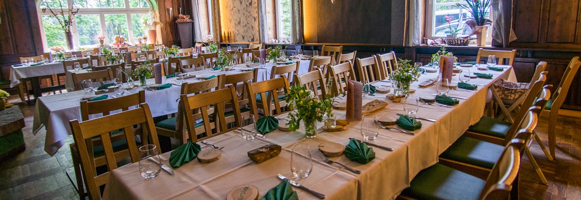 Hochzeitslocation: Im Saal ist platz für bis zu 55 Personen - Bergwirtschaft Bieleboh Restaurant & Hotel