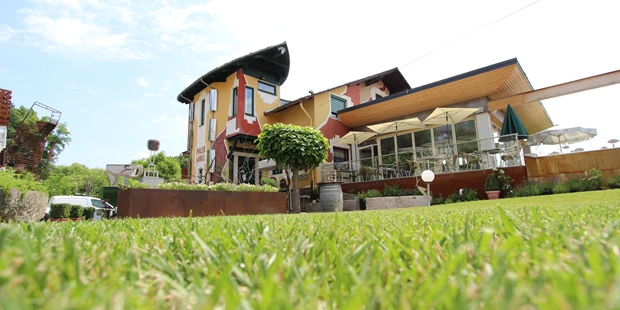Destination-Wedding - Art der Location: Hotel / Chalet - Unser Malerwinkl , Restaurant und Kunsthotel mit 10 Zimmer und 3 Ferienwohnungen - Malerwinkl Restauarnt + Kunsthotel