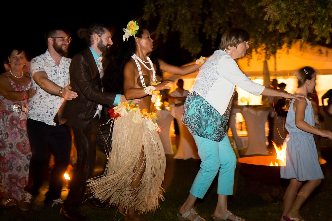 Hochzeitslocation: Karibisches Hochzeits-Feeling an einem warmen Sommerabend am Neusiedlersee. - Hotel Seepark-Weiden