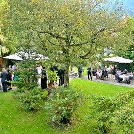 Hochzeitslocation: Garten für das Aperitifbuffet - Relax- & Vitalhotel Adler