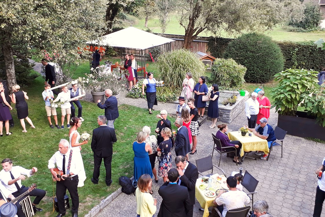Hochzeitslocation: Aperitif im Garten - Relax- & Vitalhotel Adler