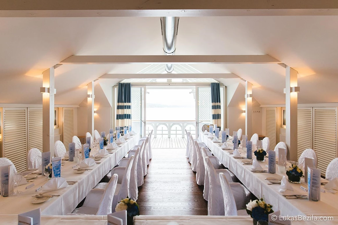 Hochzeitslocation: Unser Festsaal im Badehaus mit Blick auf den Wörthersee. - Werzer's Hotel Resort Pörtschach