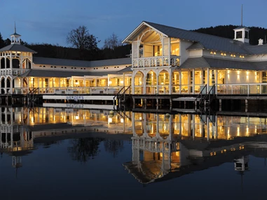 Hochzeitslocation: Werzer's Badehaus bei Nacht  - Werzer's Hotel Resort Pörtschach