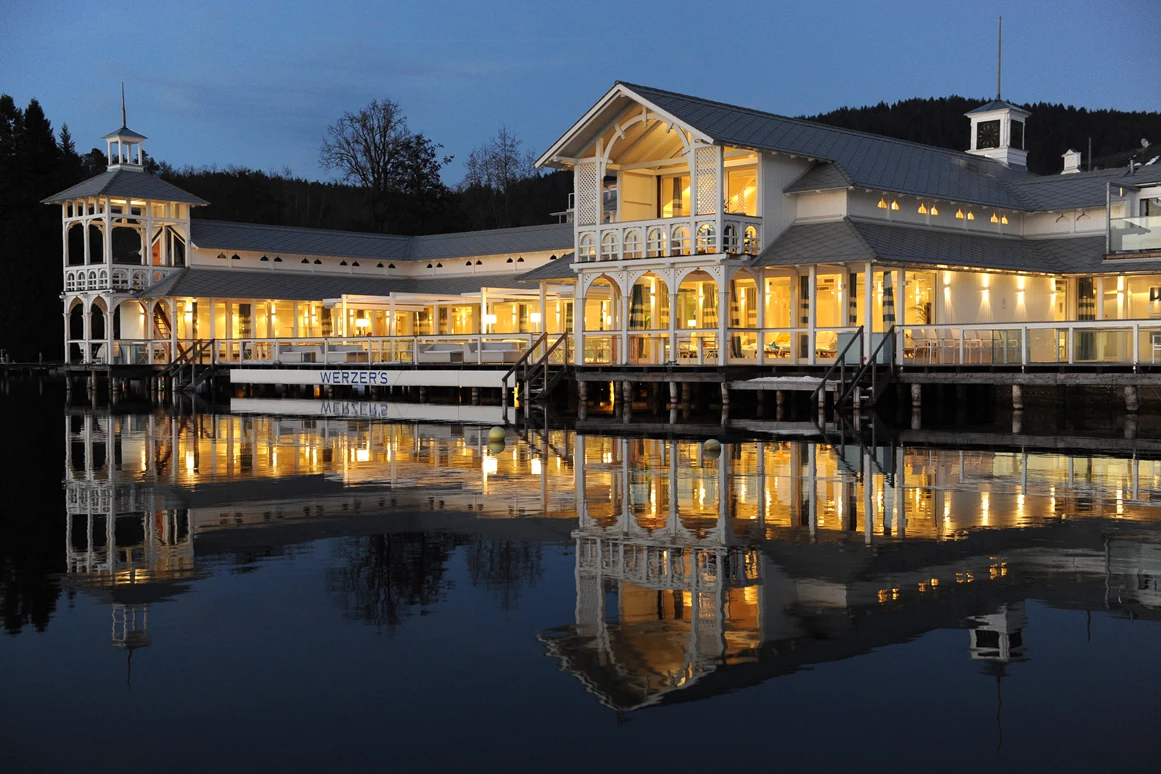 Hochzeitslocation: Werzer's Badehaus bei Nacht  - Werzer's Hotel Resort Pörtschach