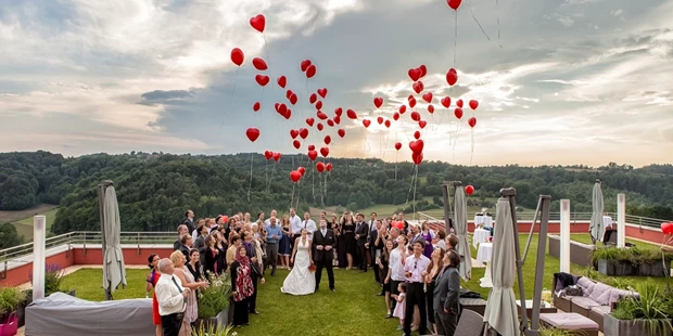 Destination-Wedding - Art der Location: Hotel / Chalet - Loungeterrasse - Das Eisenberg