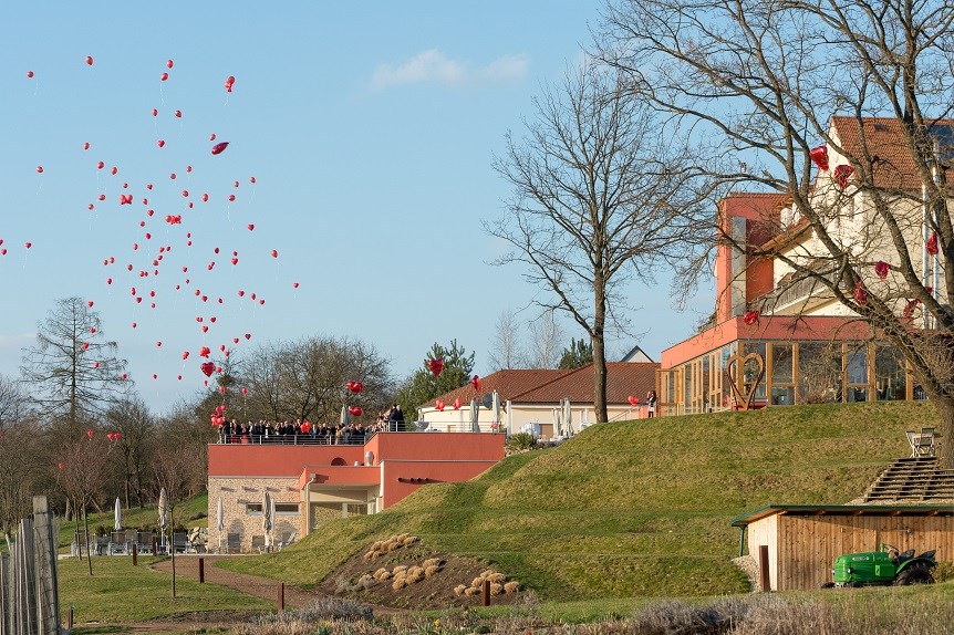 Hochzeitslocation: Luftballons steigen lassen - Das Eisenberg
