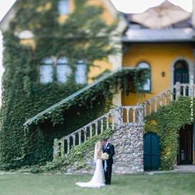 Hochzeitslocation: Heiraten im Falkensteiner Schlosshotel in Velden, Österreich.
Foto © tanjaundjosef.at - Falkensteiner Schlosshotel Velden