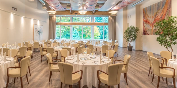 Destination-Wedding - Art der Location: Hotel / Chalet - Festsaal Parksalon - Hotel Warmbaderhof *****