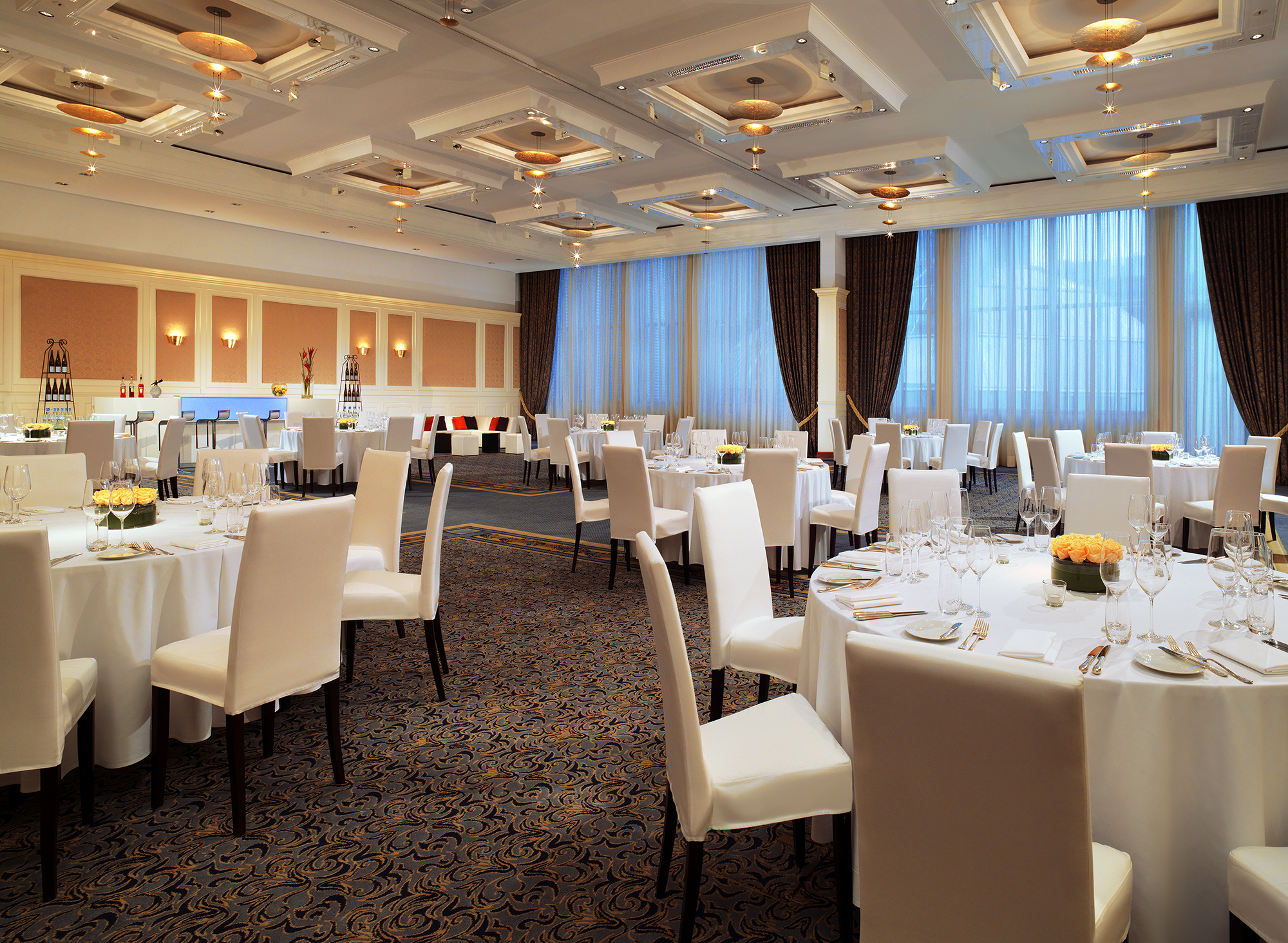 Destination-Wedding - Preisniveau Hochzeitsfeier: €€ - Salon Bordeaux - Hotel Palace Berlin