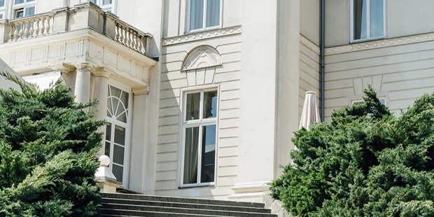 Destination-Wedding - Art der Location: Hotel / Chalet - Austria Trend Hotel Schloss Wilhelminenberg