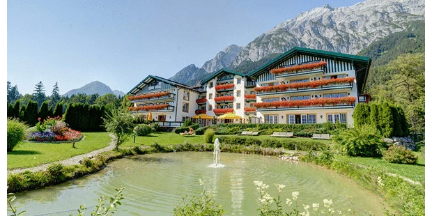 Destination-Wedding - Art der Location: Hotel / Chalet - Berge und Bio-Badeteich - Alpenhotel Speckbacher Hof