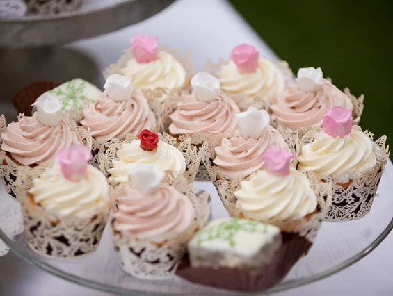 Hochzeitslocation: Petit fours  - Schloss Prielau Hotel & Restaurants