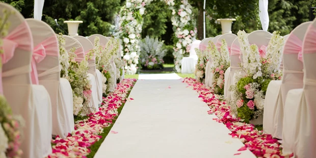 Destination-Wedding - Art der Location: Hotel / Chalet - Heiraten im Zelt im Schlosspark  - Schloss Prielau Hotel & Restaurants