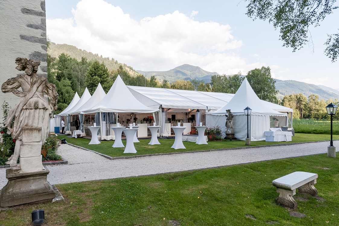 Hochzeitslocation: elegantes Zelt im Schlossgarten - Schloss Prielau Hotel & Restaurants