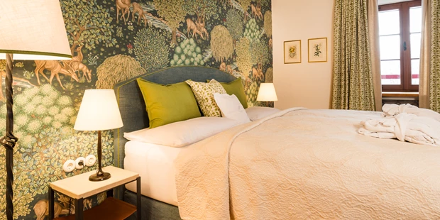 Destination-Wedding - Art der Location: Hotel / Chalet - Standard Doppelzimmer - Schloss Prielau Hotel & Restaurants