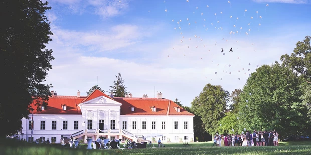 Destination-Wedding - Art der Location: Hotel / Chalet - Hochzeit im Schloss Miller-Aichholz, Europahaus Wien - Schloss Miller-Aichholz - Europahaus Wien