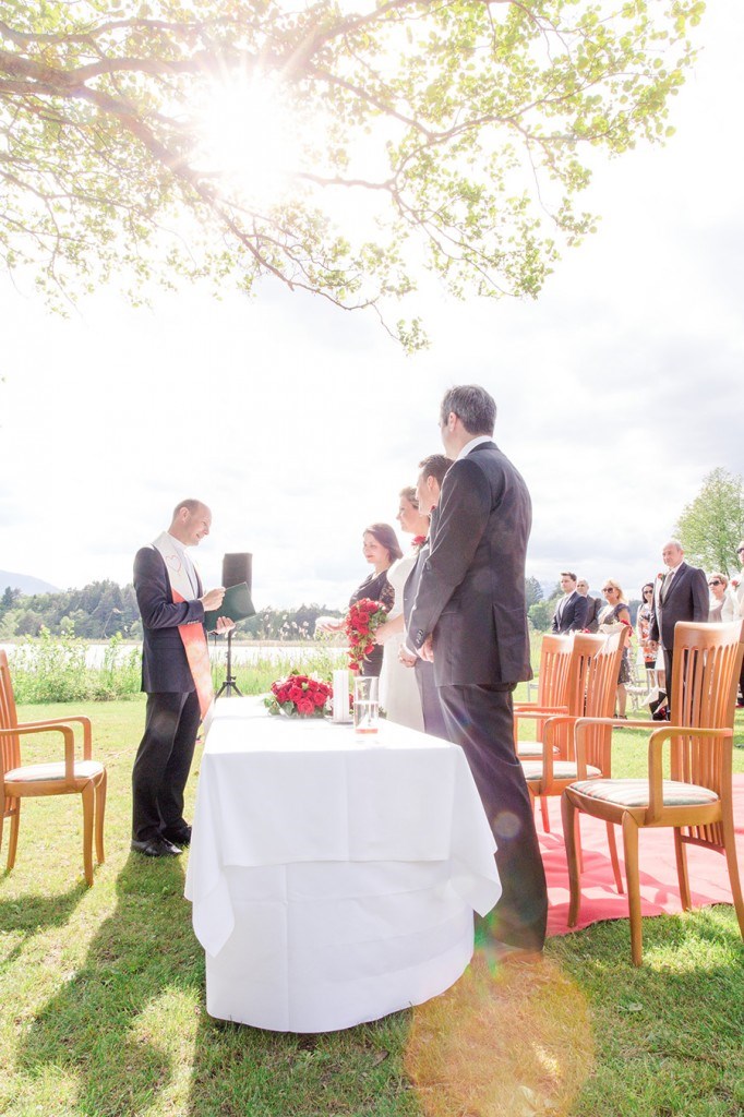 Hochzeitslocation: Trauung unter freiem Himmer - Inselhotel Faakersee - Inselhotel Faakersee