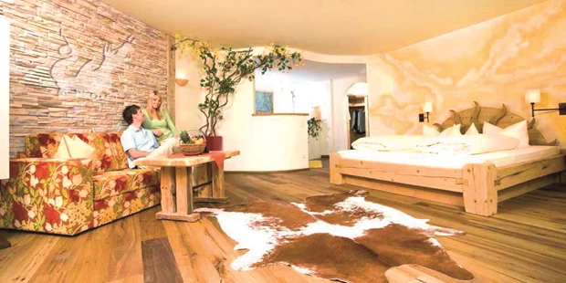 Destination-Wedding - Art der Location: Hotel / Chalet - Hochzeitssuite - Feuriger Tatzlwurm