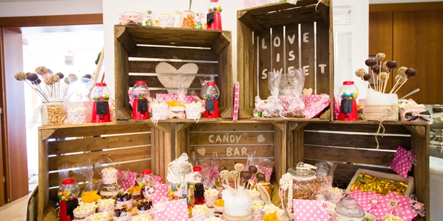 Destination-Wedding - Art der Location: Hotel / Chalet - Candybar - Hotel Sonnenburg