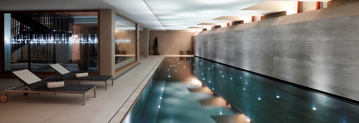 Hochzeitslocation: 23 m langer Indoor Pool - Hotel & Chalet Aurelio