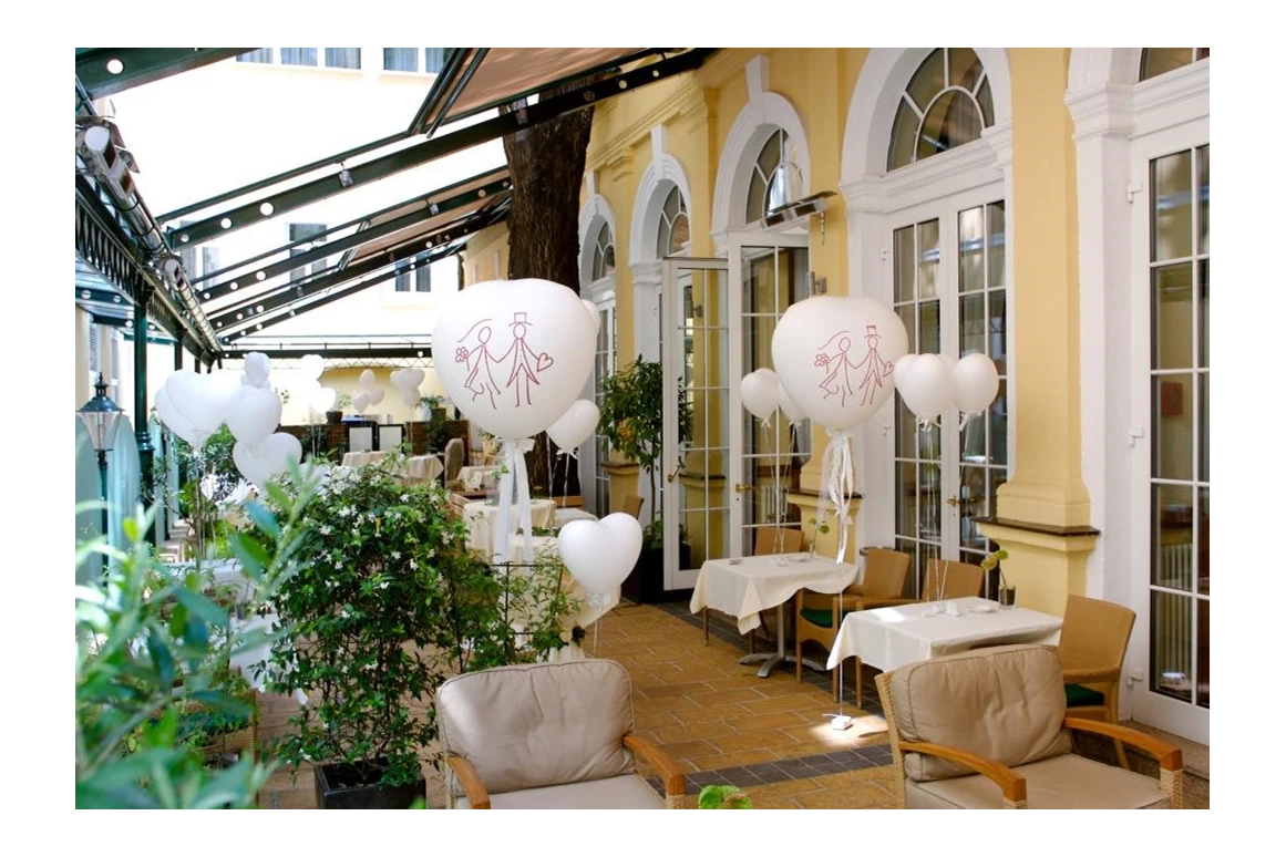 Hochzeitslocation: Hotel Stefanie - der Hofgarten, perfekt für den Aperitif - Hotel & Restaurant Stefanie Schick-Hotels Wien