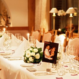 Hochzeitslocation: Hochzeitstafel - Der Berghof