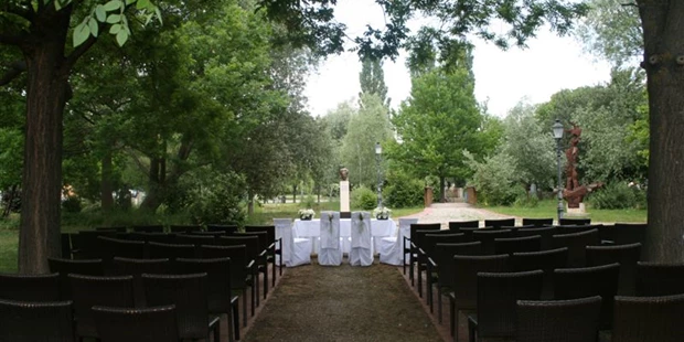 Destination-Wedding - Art der Location: Hotel / Chalet - Standesamtliche Trauung im angrenzenden Biotoppark. - Birkenhof Restaurant & Landhotel ****