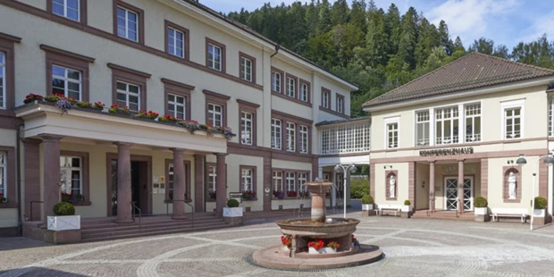 Destination-Wedding - Art der Location: Hotel / Chalet - Hotel Therme Bad Teinach - Außenansicht - Hotel Therme Bad Teinach